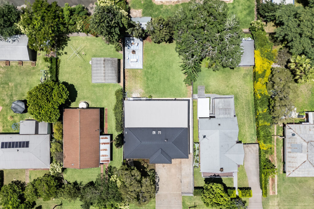 11 Patricia Street, Mount Lofty QLD 4350 - photo 18