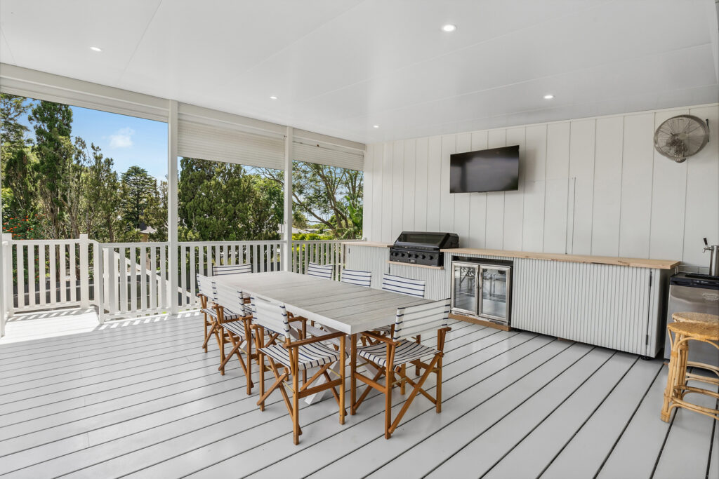 11 Patricia Street, Mount Lofty QLD 4350 - photo 3