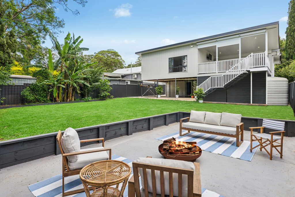 11 Patricia Street, Mount Lofty QLD 4350 - photo 4