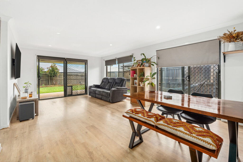 15 Whitewood Way, Cotswold Hills QLD 4350 - photo 7