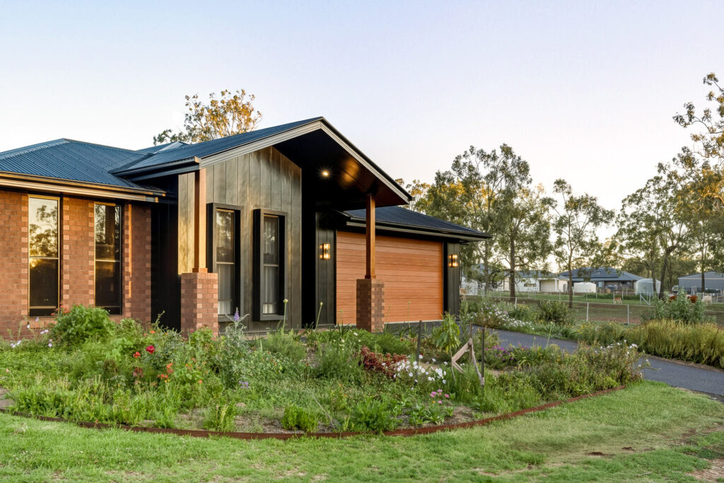 Sold - 26 Daintree Crescent - New Property in Meringandan West - Real Estate by Heston Marino