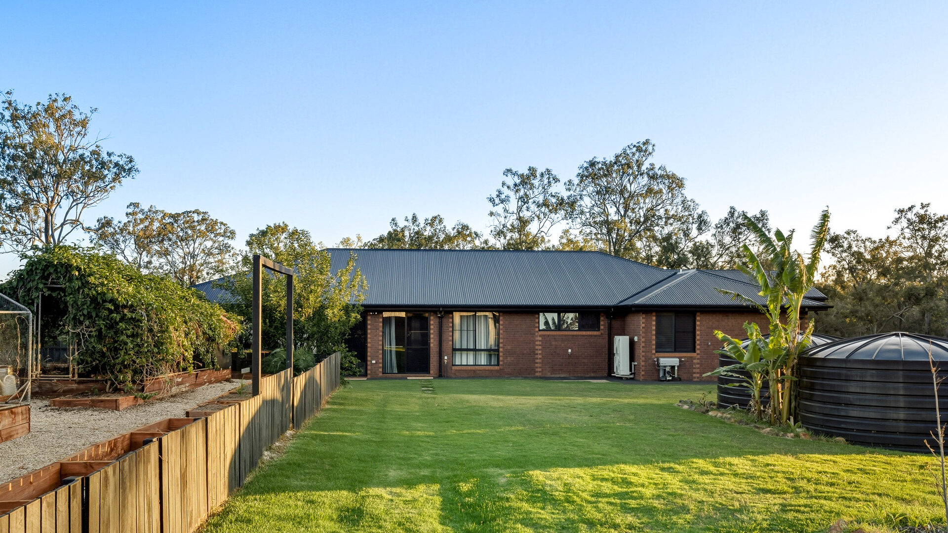 Sold - 26 Daintree Crescent - New Property in Meringandan West - Real Estate by Heston Marino