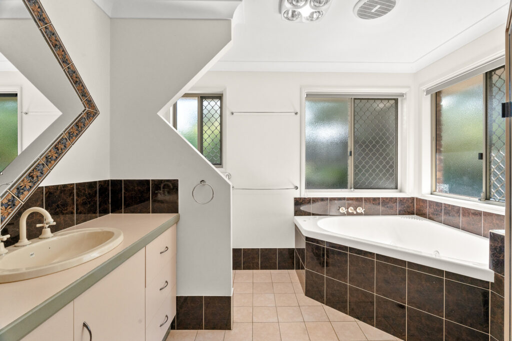Sold - 21 Degan Court - New Property in Middle Ridge - Real Estate by Heston Marino