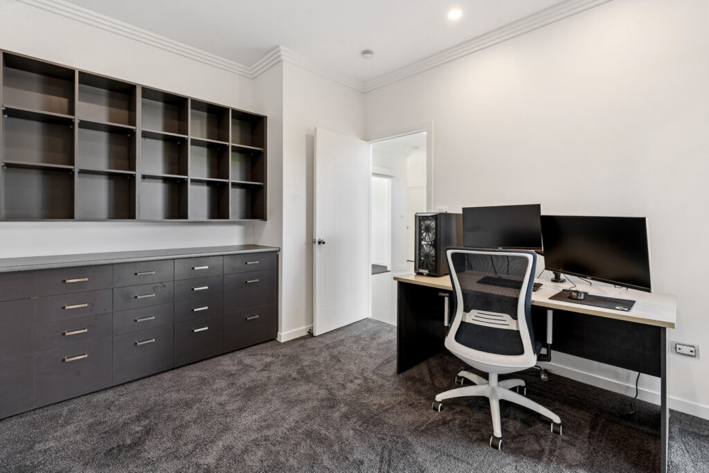 Sold - 6 Paringa Close - New Property in Middle Ridge - Real Estate by Heston Marino