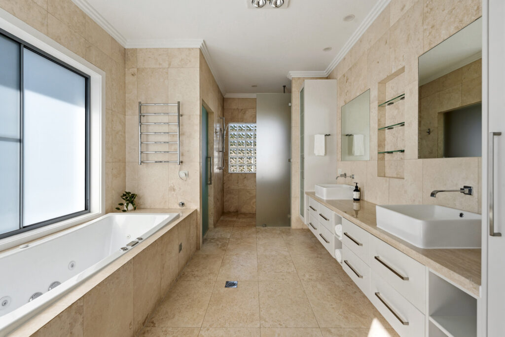 Sold - 6 Paringa Close - New Property in Middle Ridge - Real Estate by Heston Marino