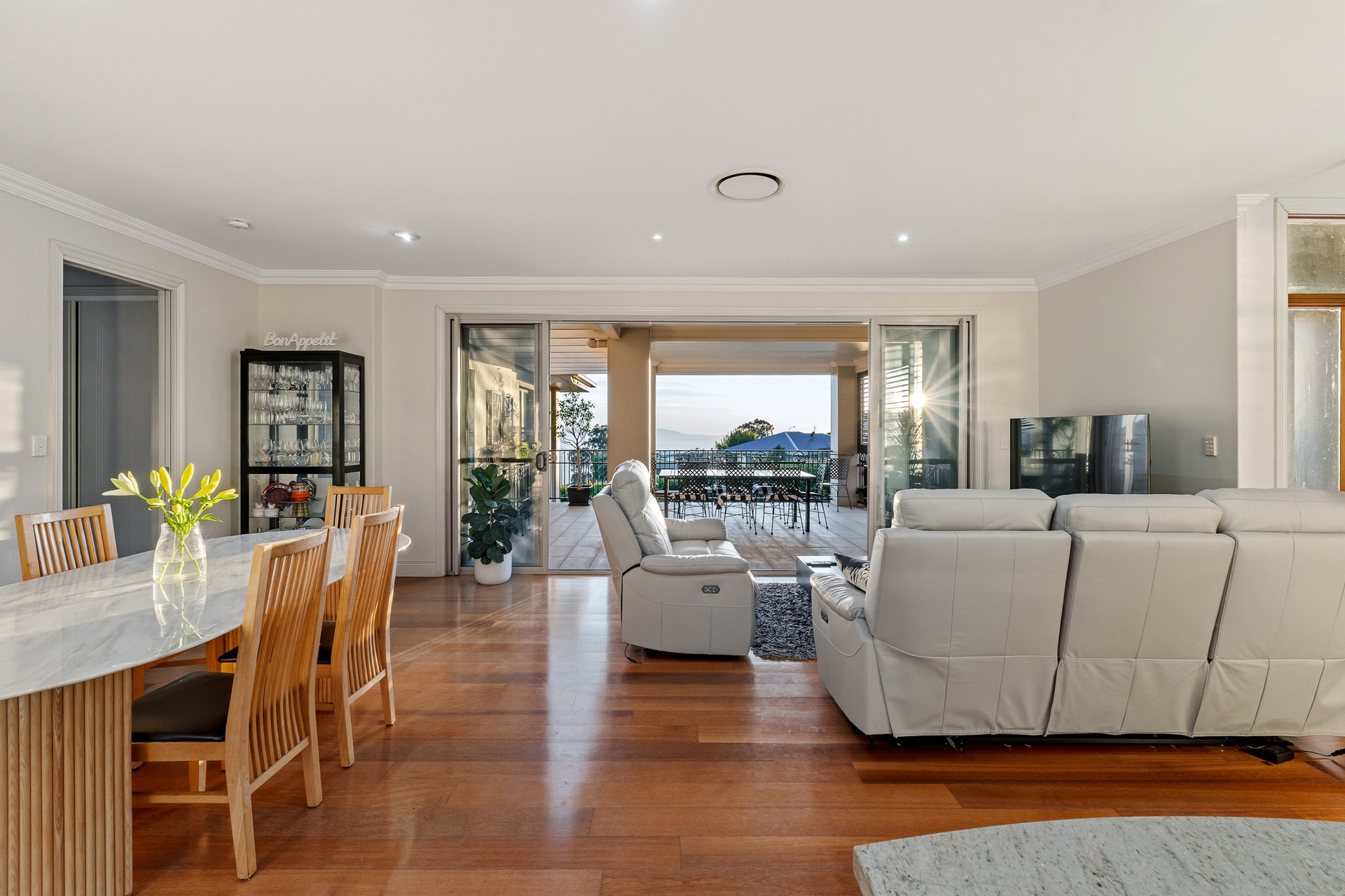 5 Sherwood Street, Mount Lofty  QLD  4350