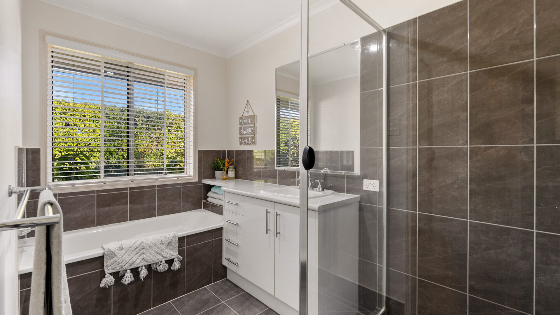 For Sale - 11 Panorama Crescent - New Property in Gowrie Junction - Real Estate by Heston Marino
